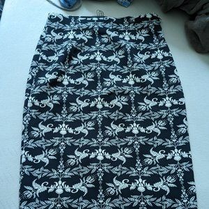 Black and white floral pencil skirt